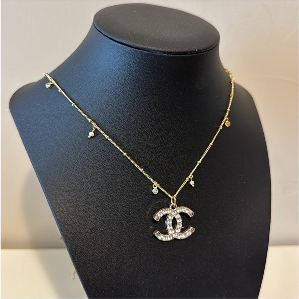 NEW✨ Necklace Gold plated with CC Crystal Logo
